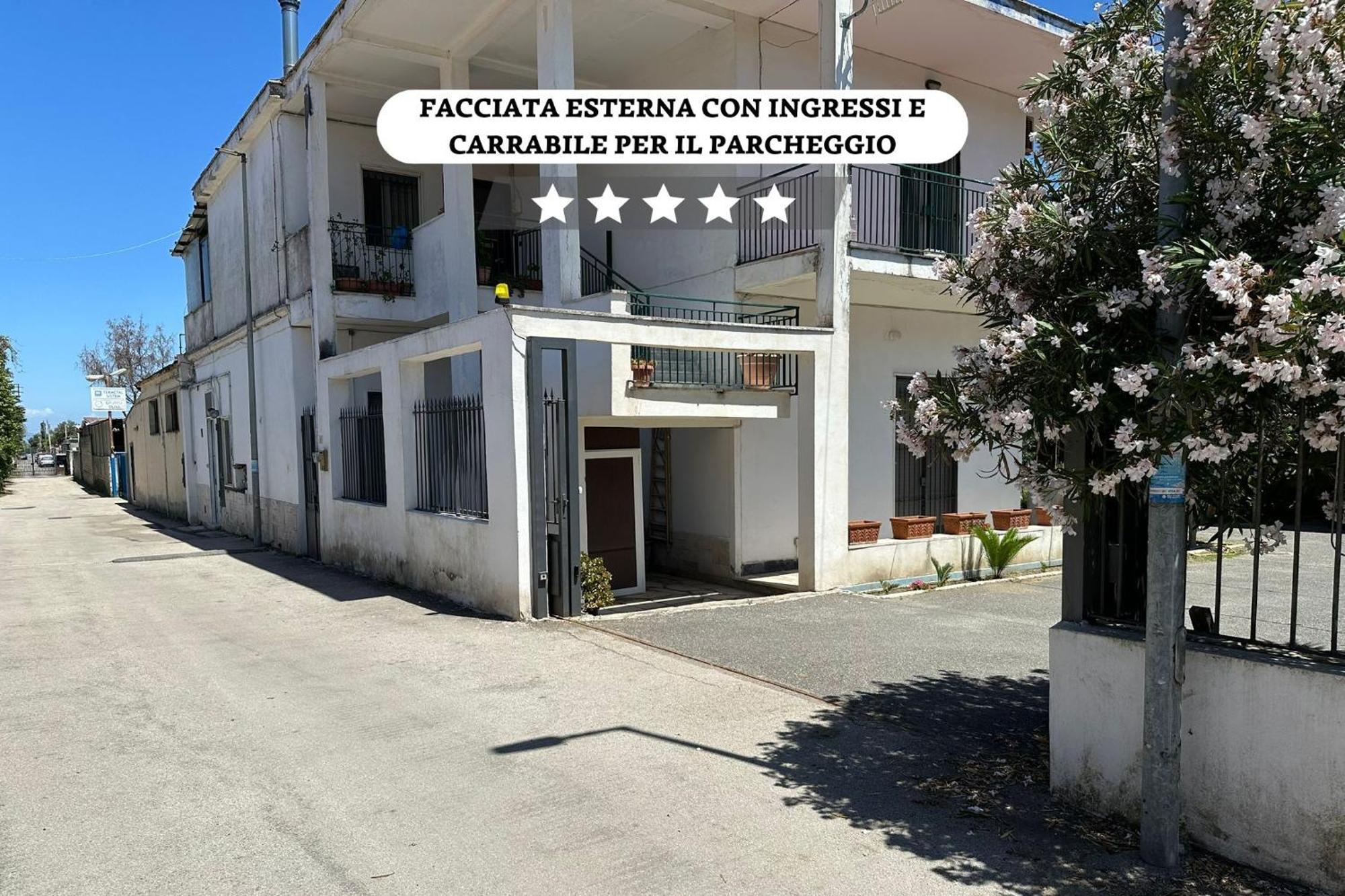 Grancomfort Tra Napoli E Caserta Castel Volturno Exterior foto
